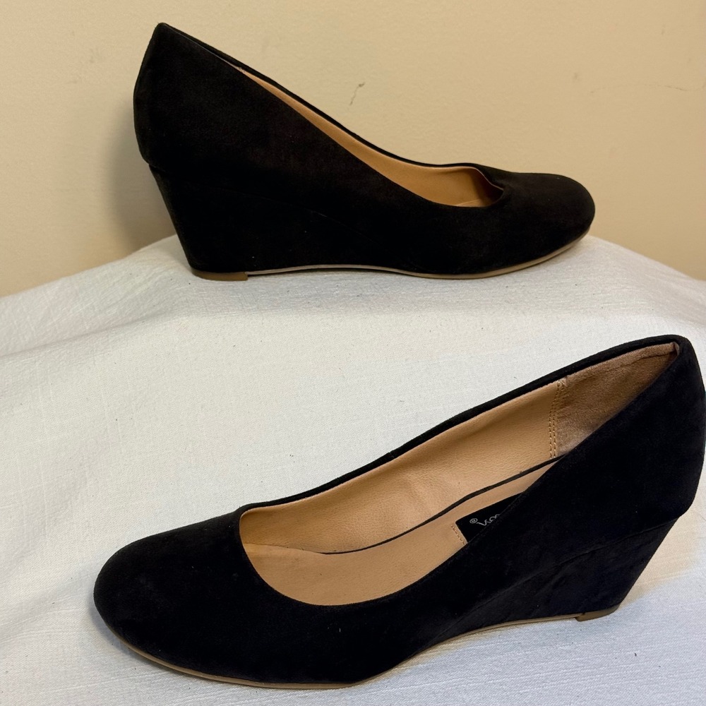 David Aaron Wedge Pumps‎ 6.5 Brown Faux Suede Round Toe Professional Shoes